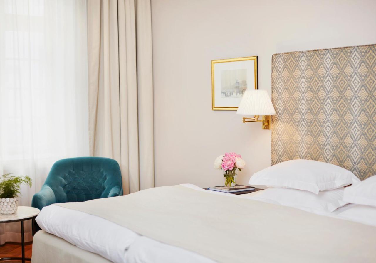Hotel Diplomat Стокхолм Екстериор снимка A room at Hotel Axelmannstein