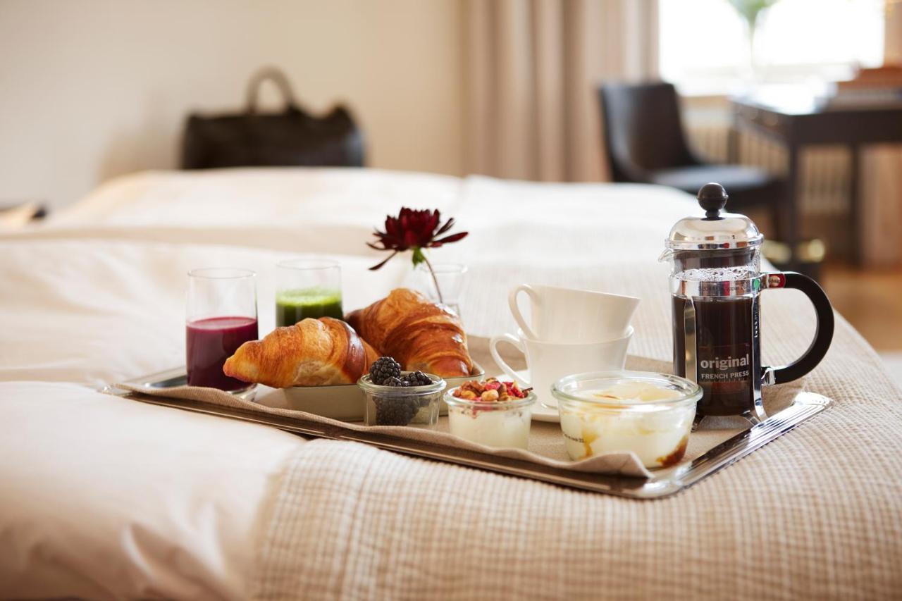 Hotel Diplomat Стокхолм Екстериор снимка Room service