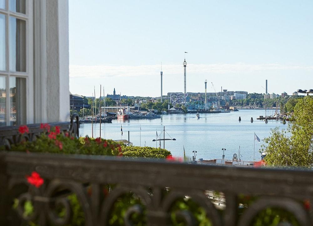 Hotel Diplomat Стокхолм Екстериор снимка View of the harbour